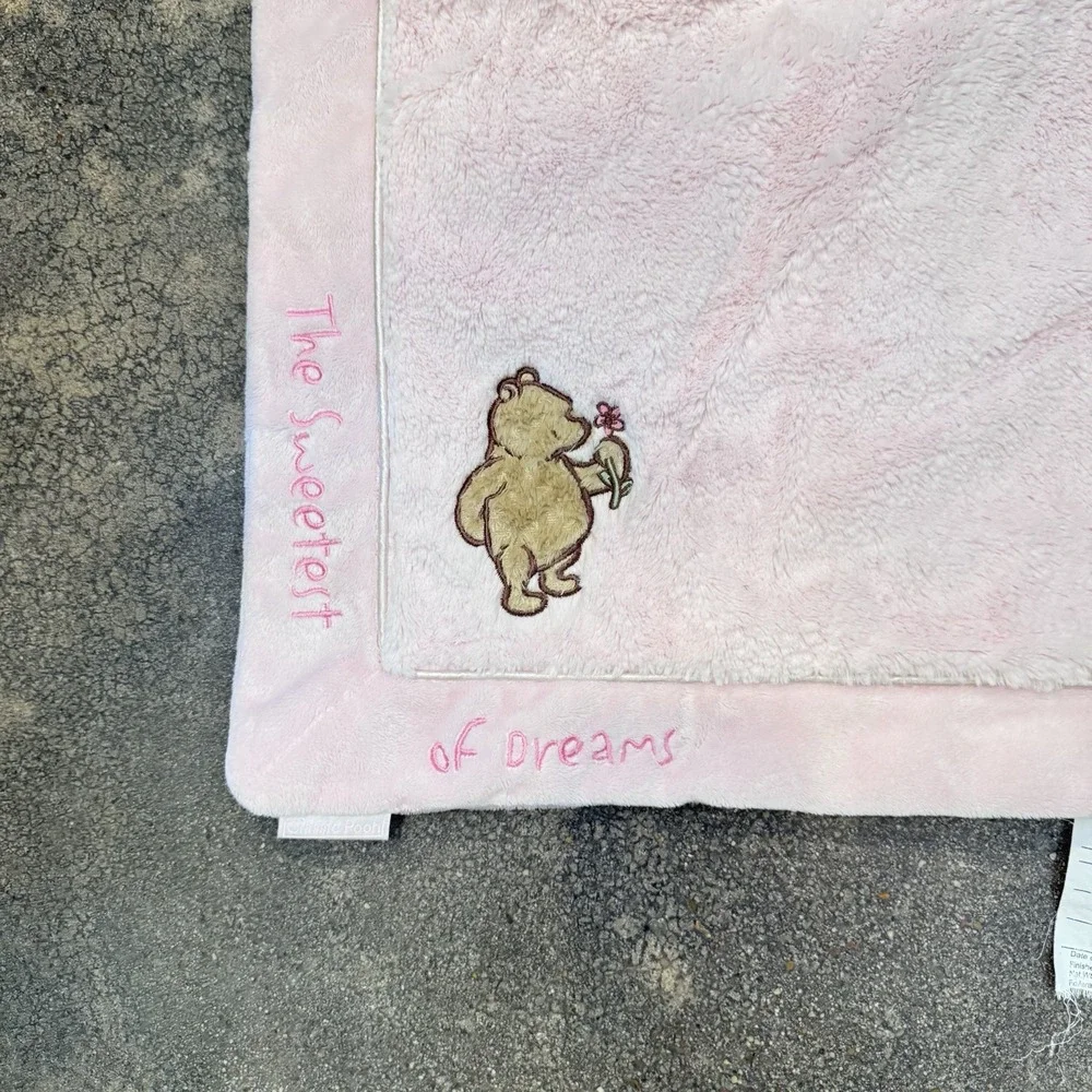 Vintage Winnie the Pooh small pink blanket‎ 26x28 in